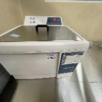 Cole-Parmer Ultrasonic Cleaner with Digital Controls image 2